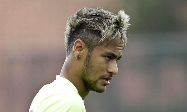 Neymar Jr automotiva Against the Manchester City